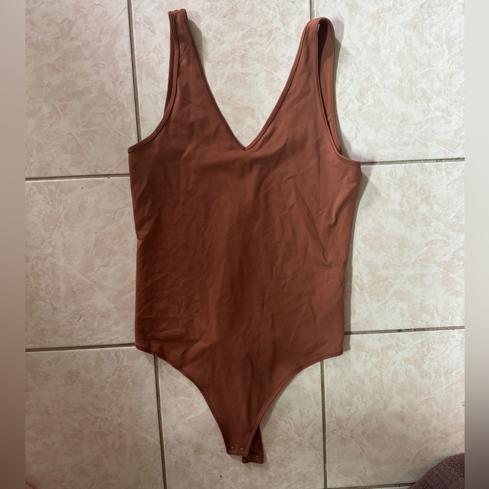 A&F Seamless V Neck Bodysuit - Picture 3 of 4